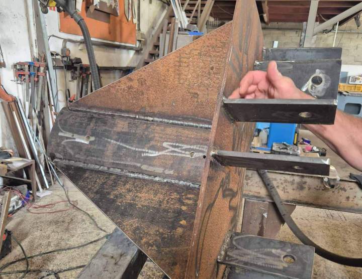 Le travail du métal en feuilles et profilés.